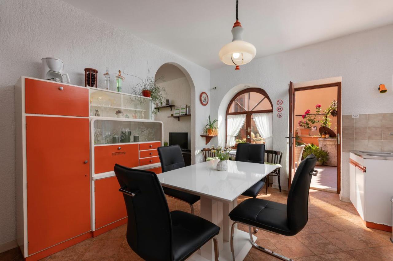 Apartment Below The Stars Ровінь Екстер'єр фото