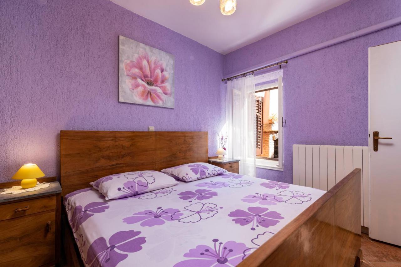 Apartment Below The Stars Ровінь Екстер'єр фото